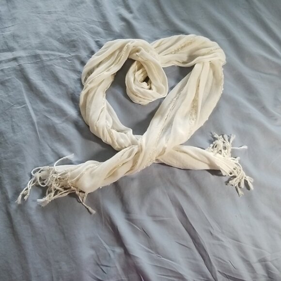 GAP Accessories - White and Gold Scarf
